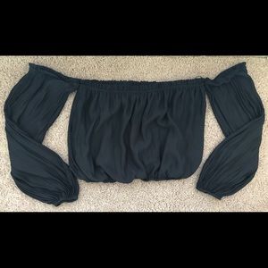 Black Crop Top 🖤